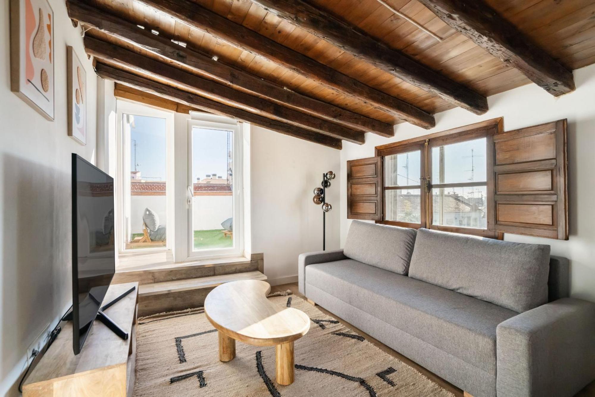 Апартаменты Atico Con Terraza En Lavapies Alquiler Temporal Мадрид Экстерьер фото